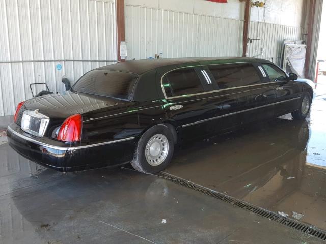 1L1FM81W21Y647256 - 2001 LINCOLN TOWN CAR E BLACK photo 4