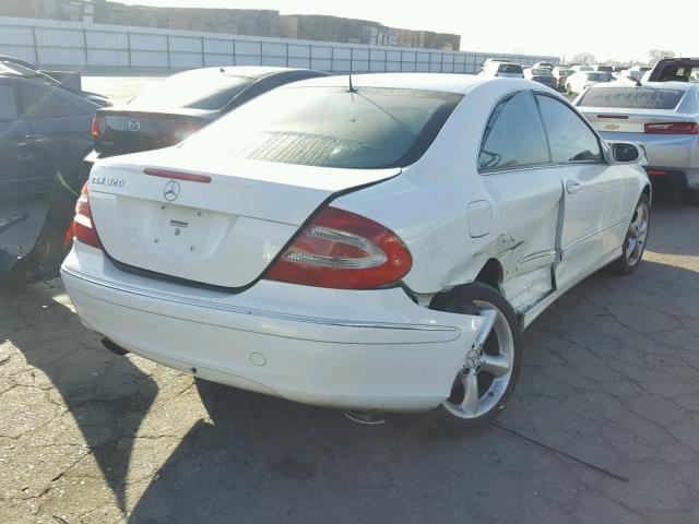 WDBTJ65JX4F107881 - 2004 MERCEDES-BENZ CLK 320C WHITE photo 4