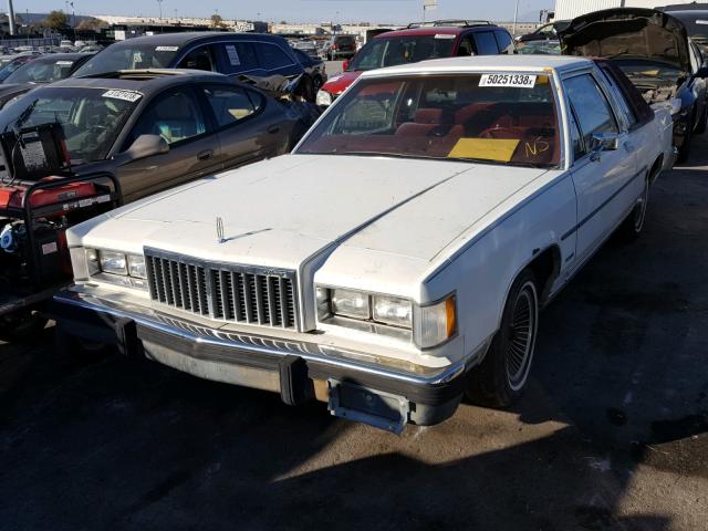 1MEBP93F4DZ685726 - 1983 MERCURY GRAND MARQ WHITE photo 2