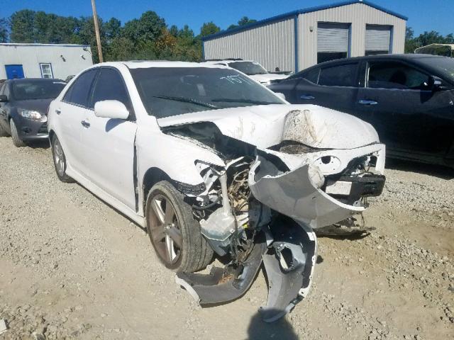 4T1BF3EK2BU617877 - 2011 TOYOTA CAMRY BASE WHITE photo 1