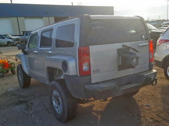 5GTDN136668294113 - 2006 HUMMER H3 GRAY photo 3