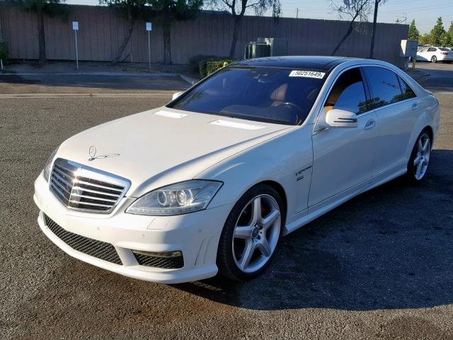 WDDNG7GB8AA322646 - 2010 MERCEDES-BENZ S 600 WHITE photo 2