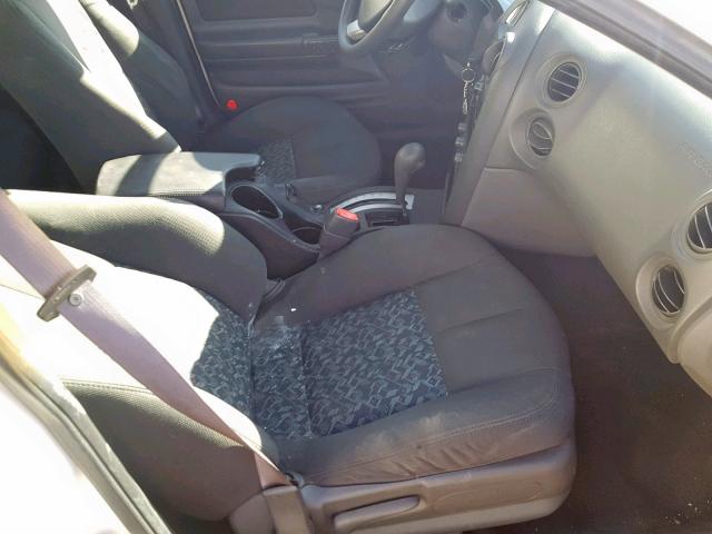 2G2WP522841157386 - 2004 PONTIAC GRAND PRIX WHITE photo 5