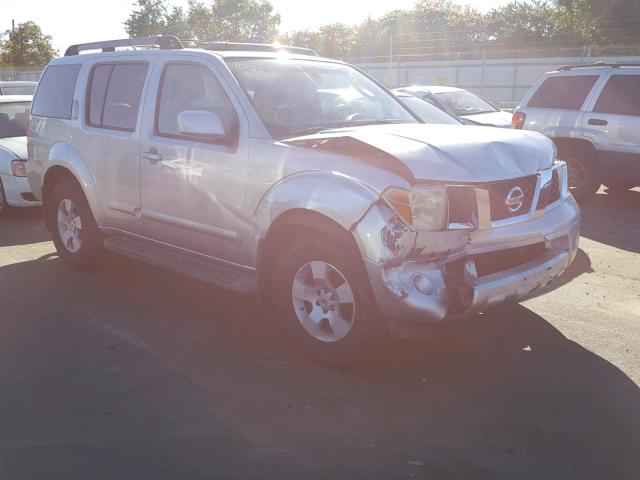 5N1AR18W75C788530 - 2005 NISSAN PATHFINDER SILVER photo 1