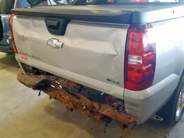 3GNFK12307G177369 - 2007 CHEVROLET AVALANCHE SILVER photo 9