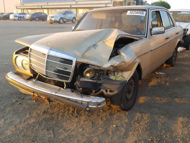 WDBAB33A7CB013789 - 1982 MERCEDES-BENZ 300 DT BROWN photo 2