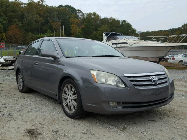 4T1BK36B45U031938 - 2005 TOYOTA AVALON XL GRAY photo 1