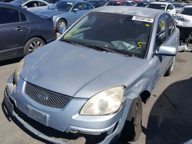 KNADE123166045953 - 2006 KIA RIO BLUE photo 2