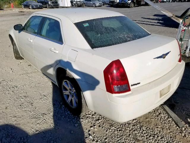 2C3LA43R36H450505 - 2006 CHRYSLER 300 WHITE photo 3