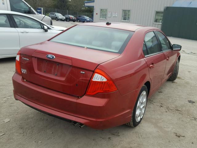 3FAHP0HAXAR166125 - 2010 FORD FUSION SE RED photo 4