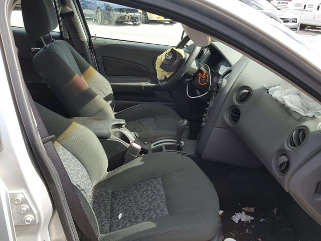 2G2WP522641120773 - 2004 PONTIAC GRAND PRIX SILVER photo 5