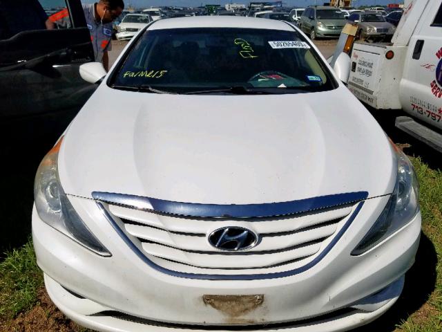 5NPEB4AC9CH481440 - 2012 HYUNDAI SONATA GLS WHITE photo 9