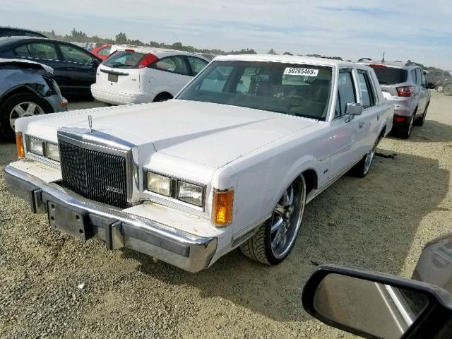 1LNBM81F1KY728702 - 1989 LINCOLN TOWN CAR WHITE photo 2