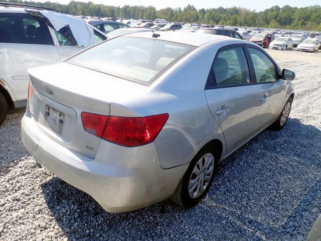 KNAFU4A20D5737923 - 2013 KIA FORTE EX SILVER photo 4