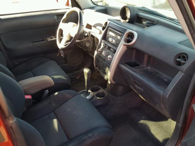 JTLKT324X64117382 - 2006 TOYOTA SCION XB Марун фото 5