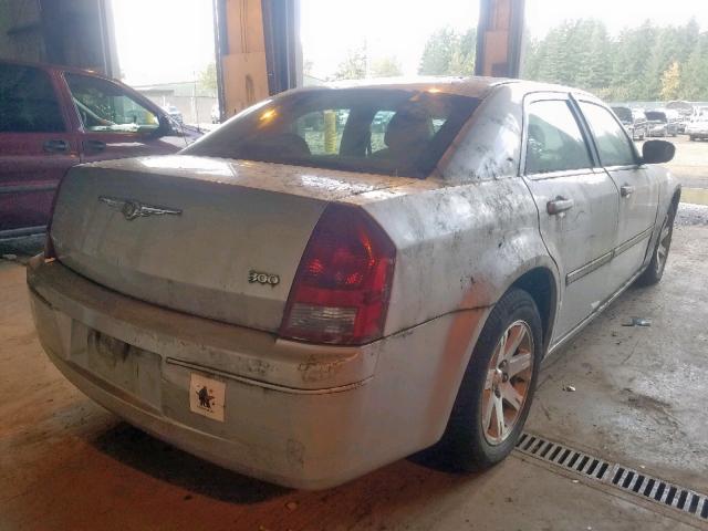 2C3KA53G27H812308 - 2007 CHRYSLER 300 TOURIN SILVER photo 4