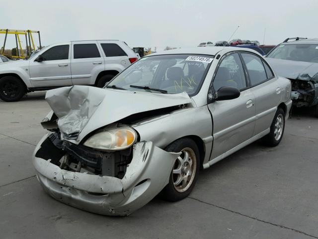 KNADC123426182191 - 2002 KIA RIO SILVER photo 2