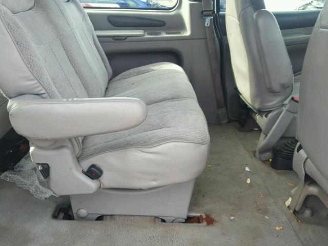 2FMZA51U8WBE15346 - 1998 FORD WINDSTAR W WHITE photo 6