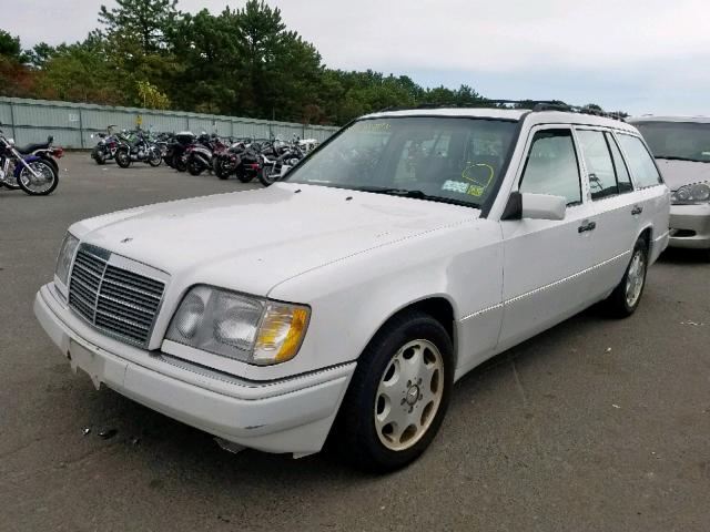 WDBEA92E4SF304379 - 1995 MERCEDES-BENZ E 320 WHITE photo 2