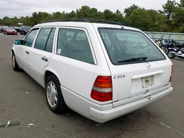 WDBEA92E4SF304379 - 1995 MERCEDES-BENZ E 320 WHITE photo 3