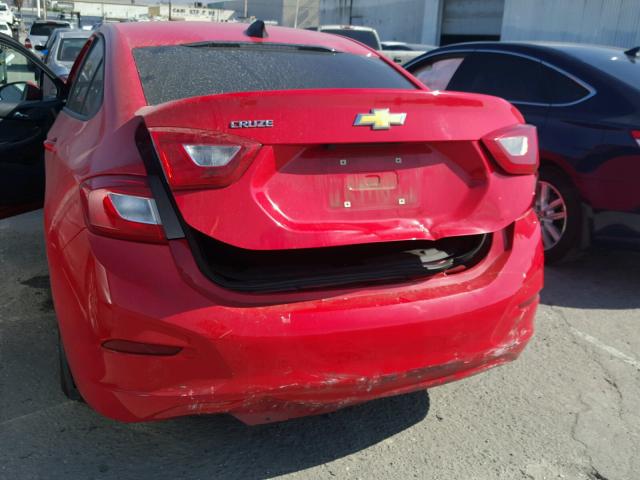 1G1BC5SM7H7123352 - 2017 CHEVROLET CRUZE LS RED photo 9