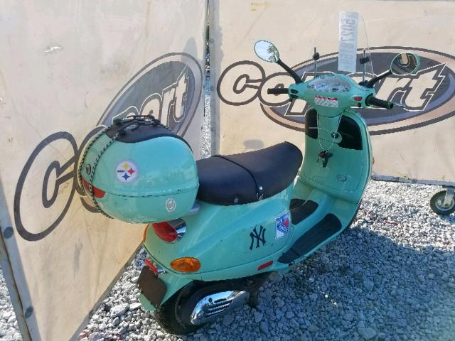 ZAPM198F04501107 - 2004 VESPA SCOOTER GREEN photo 4