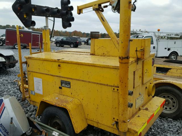 1RX151008K1071945 - 1989 HESC TRAILER YELLOW photo 3