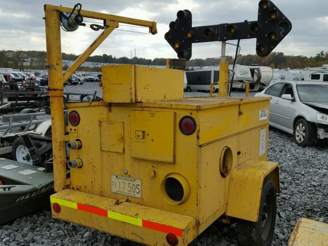 1RX151008K1071945 - 1989 HESC TRAILER YELLOW photo 4