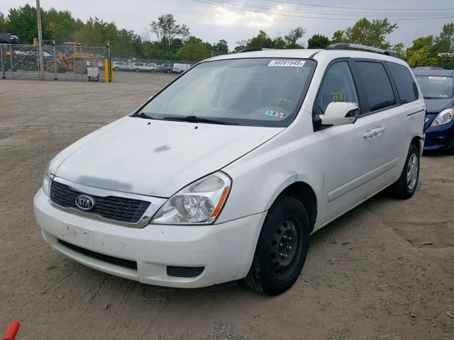 KNDMG4C70C6499977 - 2012 KIA SEDONA LX WHITE photo 2