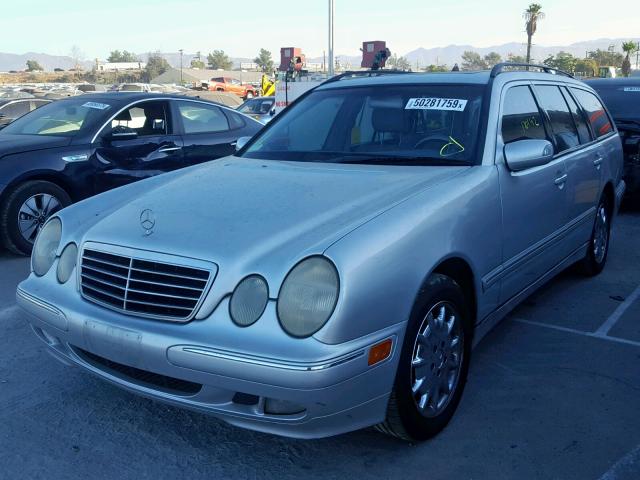 WDBJH65J01B381760 - 2001 MERCEDES-BENZ E 320 SILVER photo 2