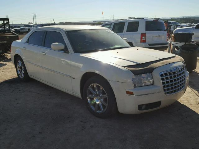 2C3LA53G88H312952 - 2008 CHRYSLER 300 TOURIN WHITE photo 1