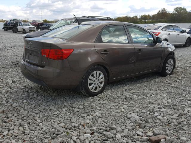 KNAFU4A26D5685486 - 2013 KIA FORTE EX BROWN photo 4