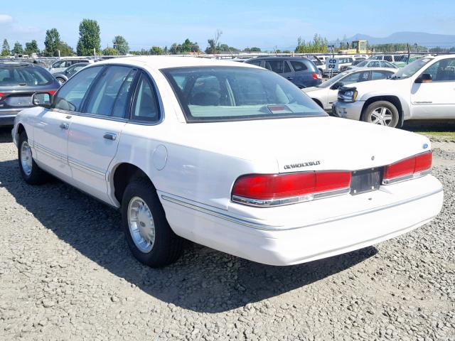 2FALP74W0VX202786 - 1997 FORD CROWN VICT WHITE photo 3