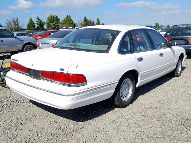 2FALP74W0VX202786 - 1997 FORD CROWN VICT WHITE photo 4