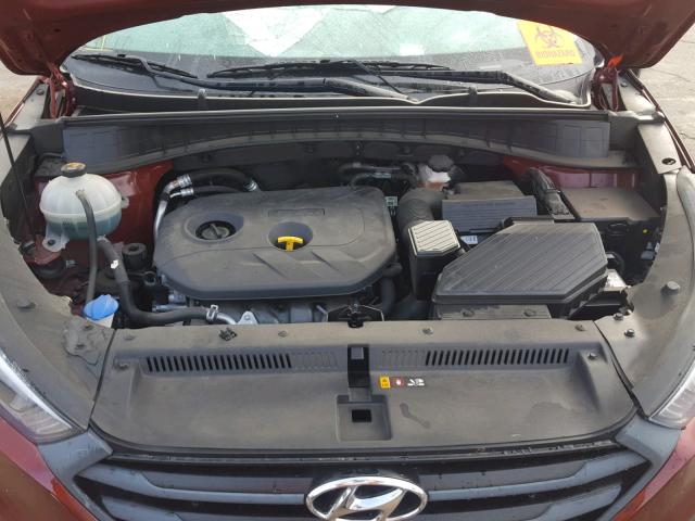 KM8J23A4XGU103989 - 2016 HYUNDAI TUCSON SE BURGUNDY photo 7