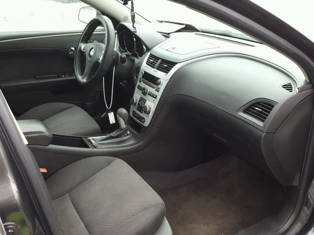 1G1ZC5EB5A4148010 - 2010 CHEVROLET MALIBU 1LT ნაცრისფერი ფოტო 5