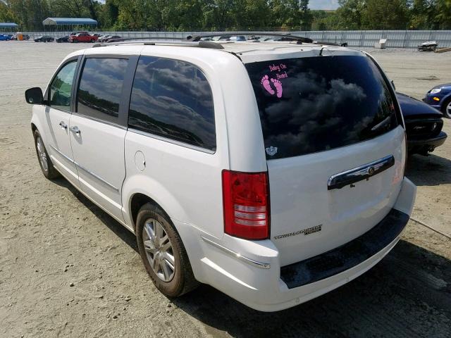 2A8HR64X68R719959 - 2008 CHRYSLER TOWN & COU WHITE photo 3