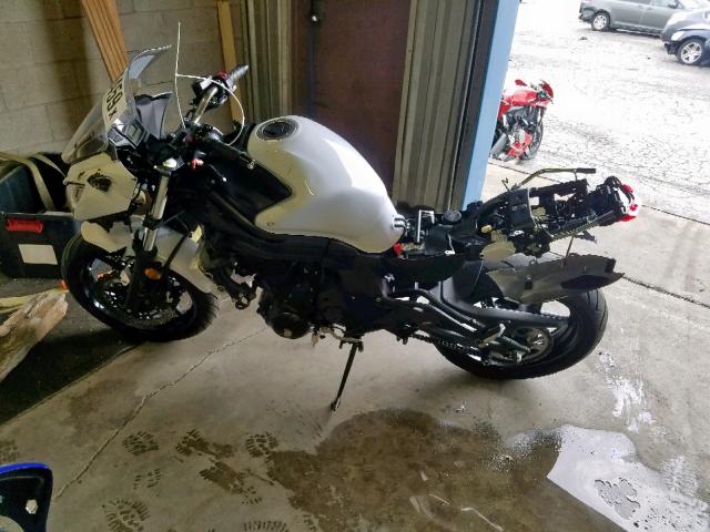 JKAEXEE16DDA12357 - 2013 KAWASAKI EX650 E WHITE photo 6