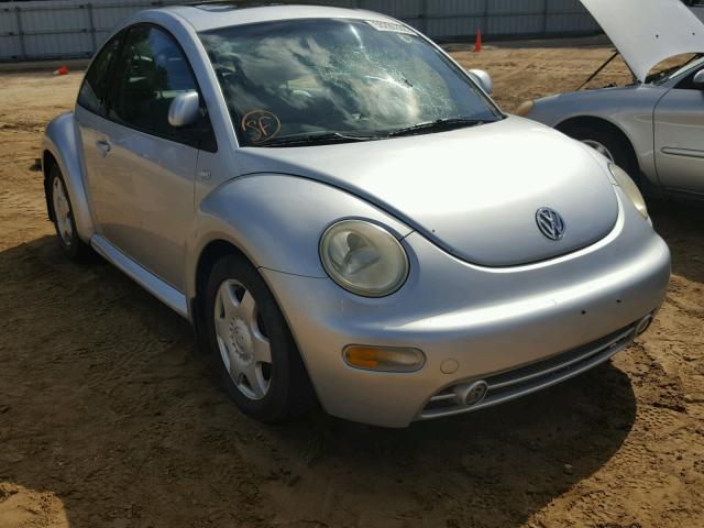 3VWDD21C7YM447019 - 2000 VOLKSWAGEN NEW BEETLE Silber Foto 1