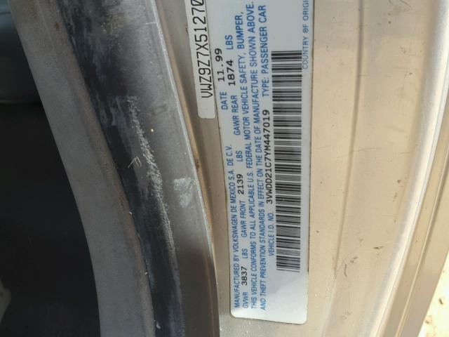 3VWDD21C7YM447019 - 2000 VOLKSWAGEN NEW BEETLE Silber Foto 10