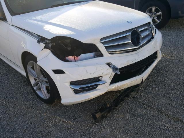 WDDGF4HB0DR296655 - 2013 MERCEDES-BENZ C 250 WHITE photo 9