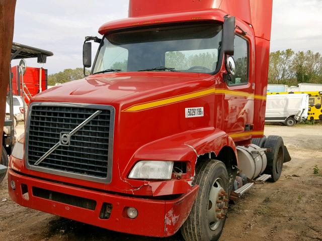 4V4M19GH76N418263 - 2006 VOLVO VN VNM RED photo 2