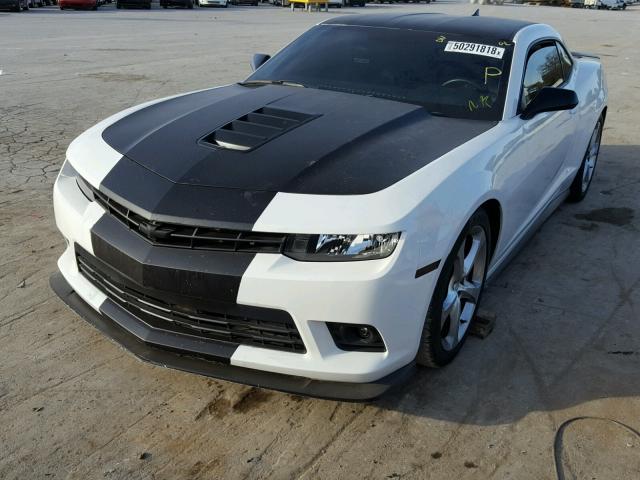 2G1FS1EW2E9257433 - 2014 CHEVROLET CAMARO SS WHITE photo 2