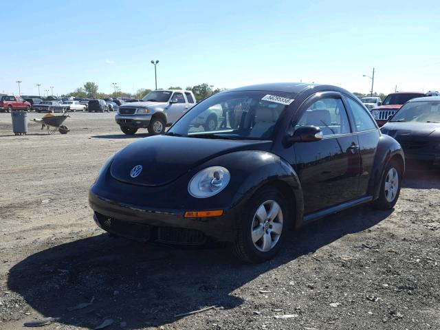 3VWRW3AG5AM027306 - 2010 VOLKSWAGEN NEW BEETLE BLACK photo 2