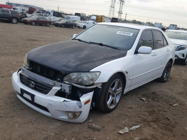 JTHBD192830078102 - 2003 LEXUS IS 300 WHITE photo 2