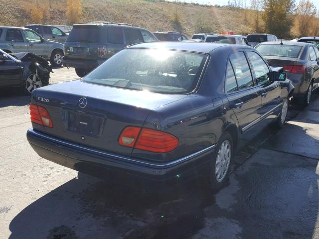 WDBJF65F2WA696820 - 1998 MERCEDES-BENZ E 320 BLUE photo 4