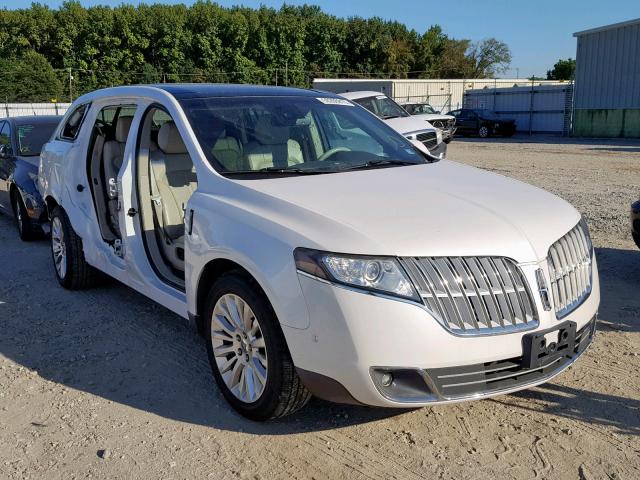 2LMHJ5AT1CBL52092 - 2012 LINCOLN MKT WHITE photo 1