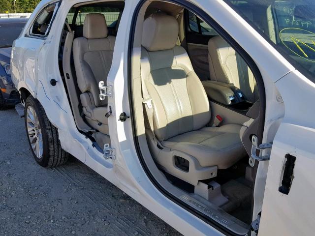 2LMHJ5AT1CBL52092 - 2012 LINCOLN MKT WHITE photo 9