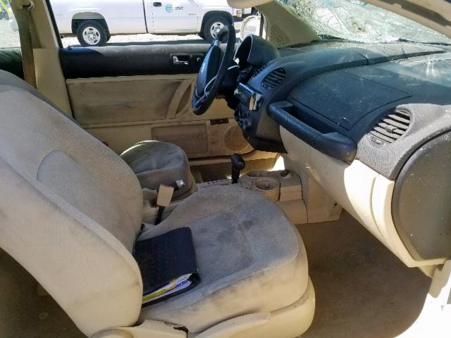 3VWBK21C43M409088 - 2003 VOLKSWAGEN NEW BEETLE 白色 照片 5