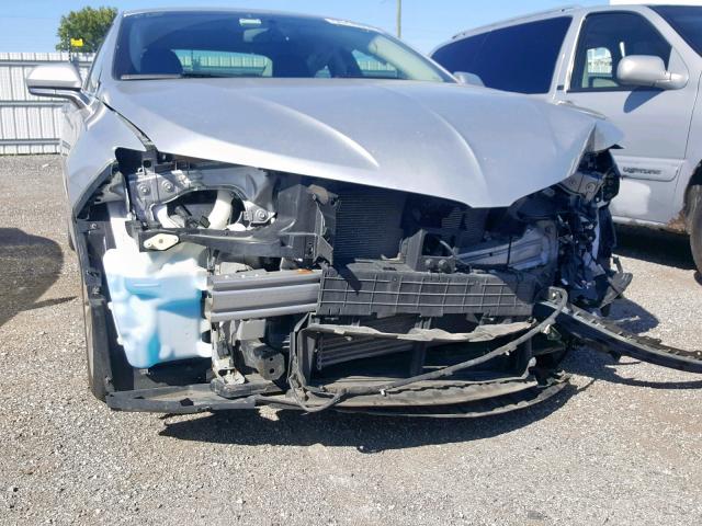 3LN6L2J98ER808514 - 2014 LINCOLN MKZ SILVER photo 9